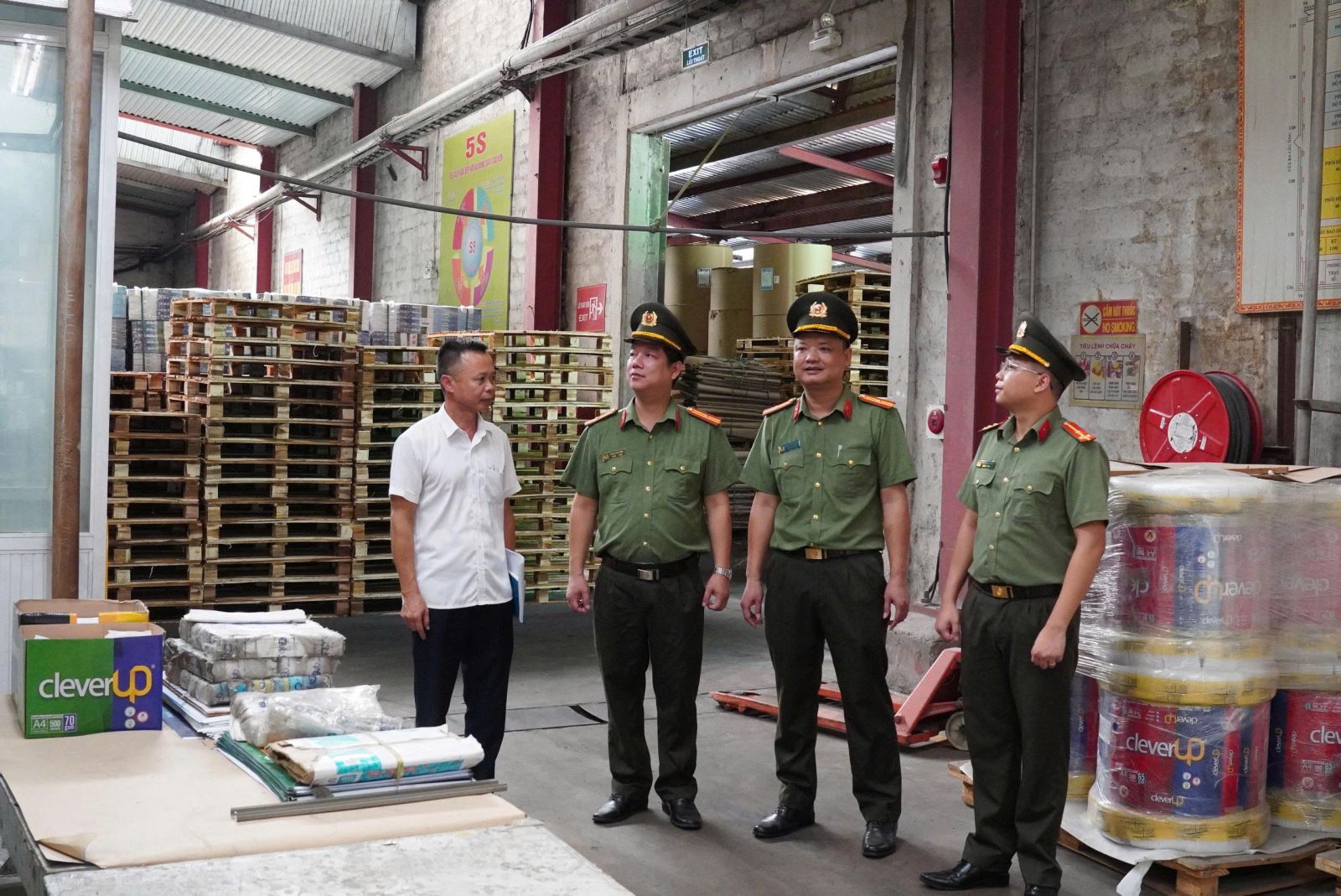 Tin nổi bật